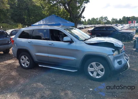 2013 Jeep Grand Cherokee Laredo z USA, uszkodzony, nr VIN 1C4RJFAG0DC533151